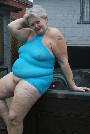Fat Short Granny - Free Fat Granny Pussy Porn at Chubby Girl Pics .com