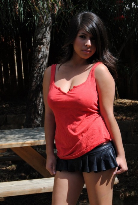 Latina with perfect natural tits Layla Rose getting dirty in public 17465329