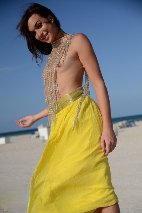Jonelle Brooks Official starring Yellow Naked Images 60183792