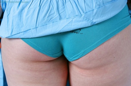 Free Fat Pussy Panties Porn at Chubby Girl Pics .com